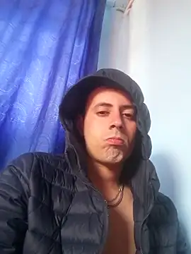 Snapshot of 97Alejo chatting on January 17, 2025, 3:32 pm 97Alejo online show from January 17, 2025, 3:32 pm