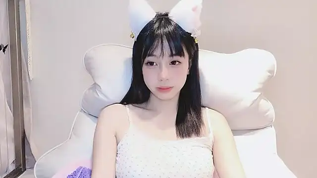 -Hottie online show from December 7, 2024, 6:04 pm