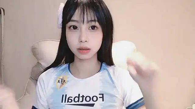 -Hottie online show from December 13, 2024, 6:16 pm