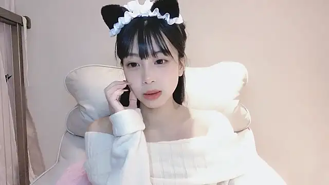 -Hottie online show from January 5, 2025, 6:45 pm