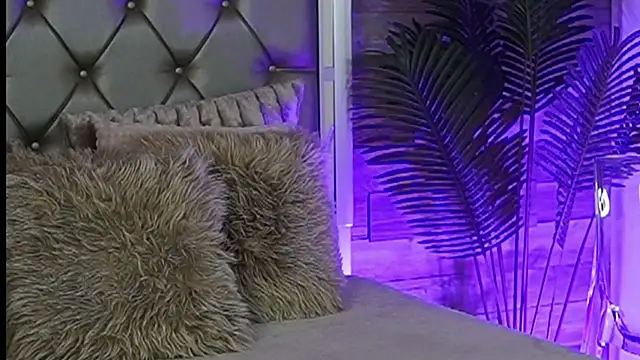 Snapshot of KeylaConner chatting on September 11, 2025, 8:25 am KeylaConner online show from September 11, 2025, 8:25 am