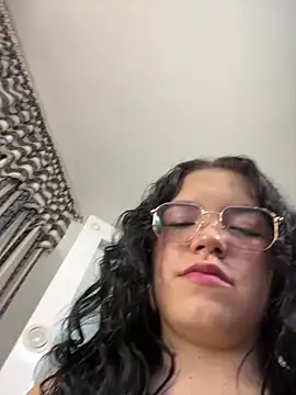 Snapshot of angela_cortes_ chatting on March 6, 2025, 3:13 am angela cortes  online show from March 6, 2025, 3:13 am