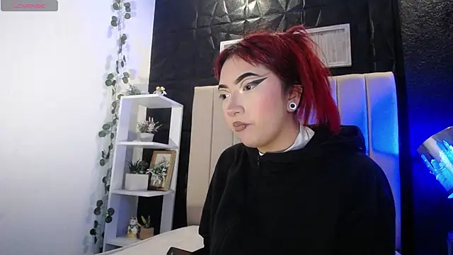 Mia Rinn online show from December 20, 2024, 1:43 pm