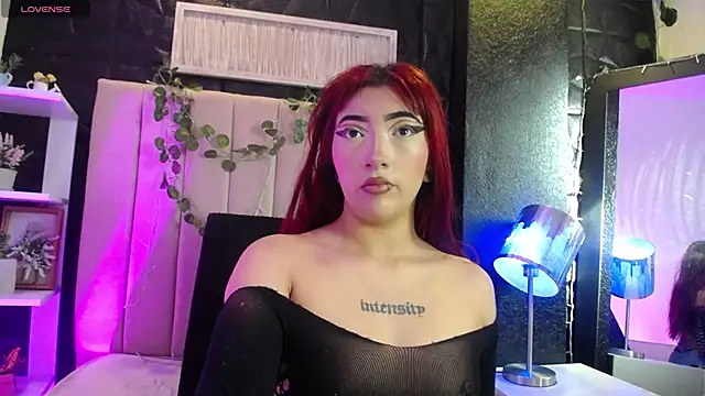 Mia Rinn online show from December 21, 2024, 1:42 pm