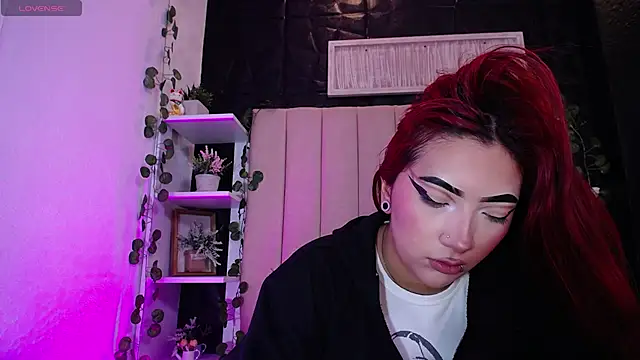 Mia Rinn online show from February 12, 2025, 7:02 pm