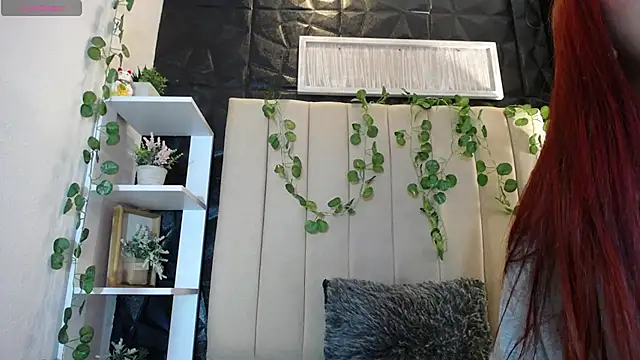 Mia Rinn online show from February 19, 2025, 5:27 pm