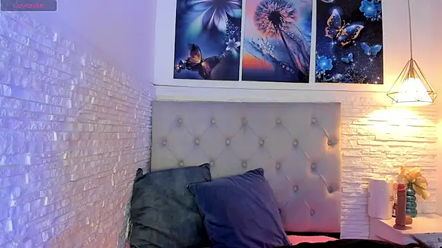 graceymilf666 online show from February 28, 2025, 11:25 am