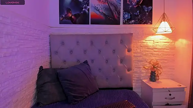 graceymilf666 online show from March 19, 2025, 11:28 am