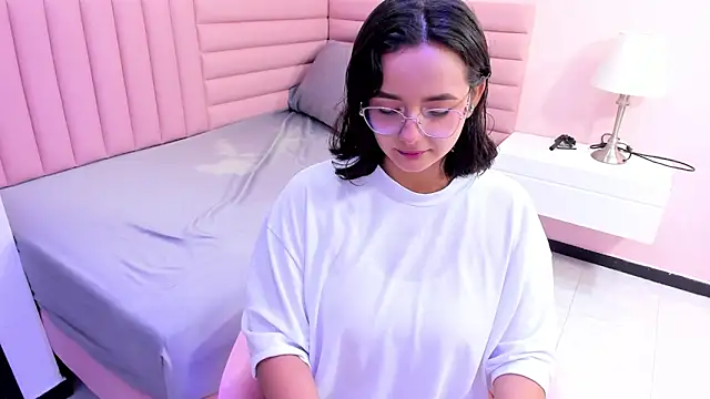 Snapshot of kae_styles chatting on October 7, 2025, 7:55 pm kae styles online show from October 7, 2025, 7:55 pm