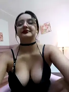 Snapshot of kae_styles chatting on October 10, 2025, 8:19 pm kae styles online show from October 10, 2025, 8:19 pm