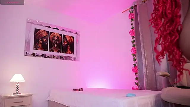 Snapshot of Alondrasparrow2 chatting on January 28, 2025, 11:39 pm Alondrasparrow2 online show from January 28, 2025, 11:39 pm