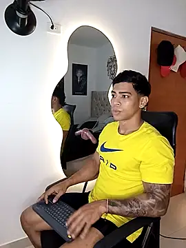 Andrew wolf7 online show from October 5, 2025, 1:48 am