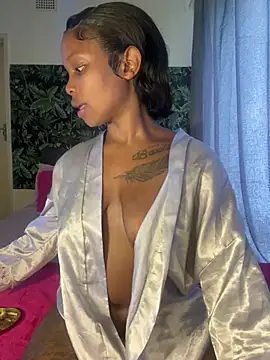 InkLady444 online show from January 8, 2025, 4:55 am