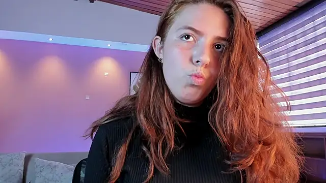 Snapshot of Lyssa_Muller chatting on March 10, 2025, 6:34 pm Lyssa Muller online show from March 10, 2025, 6:34 pm