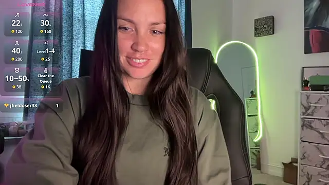 sweetsariaah online show from November 23, 2025, 6:08 pm