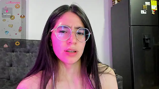 emmadiaz1 online show from January 16, 2025, 3:34 am