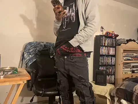 Snapshot of SluttyLyfe4L chatting on December 1, 2024, 7:36 pm SluttyLyfe4L online show from December 1, 2024, 7:36 pm