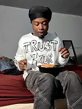 Snapshot of SluttyLyfe4L chatting on November 6, 2025, 12:17 pm SluttyLyfe4L online show from November 6, 2025, 12:17 pm