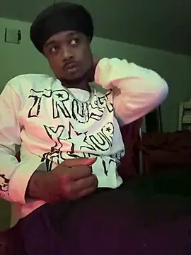 Snapshot of SluttyLyfe4L chatting on December 5, 2025, 12:08 am SluttyLyfe4L online show from December 5, 2025, 12:08 am