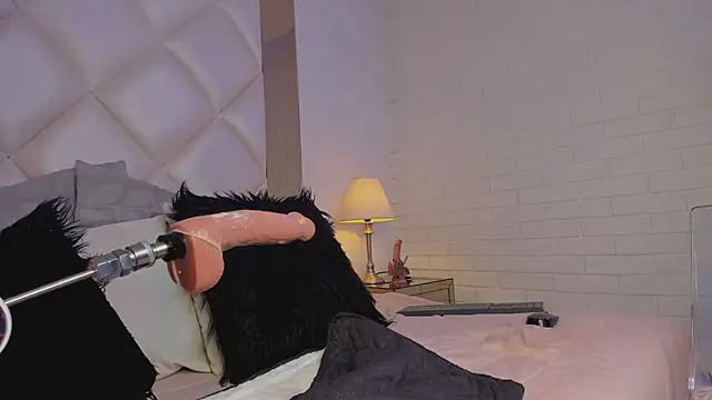 KimRoussee online show from February 12, 2025, 6:51 am