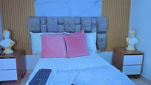 Snapshot of Khalifa_fletcher chatting on November 10, 2025, 8:41 pm Khalifa fletcher online show from November 10, 2025, 8:41 pm