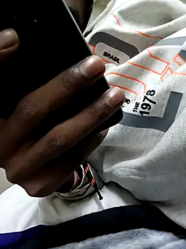 devilsam3327 online show from December 19, 2025, 4:36 pm