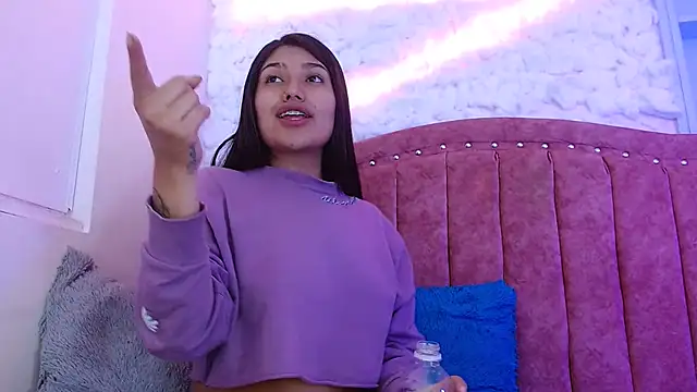 SarahStones online show from January 31, 2025, 2:48 am