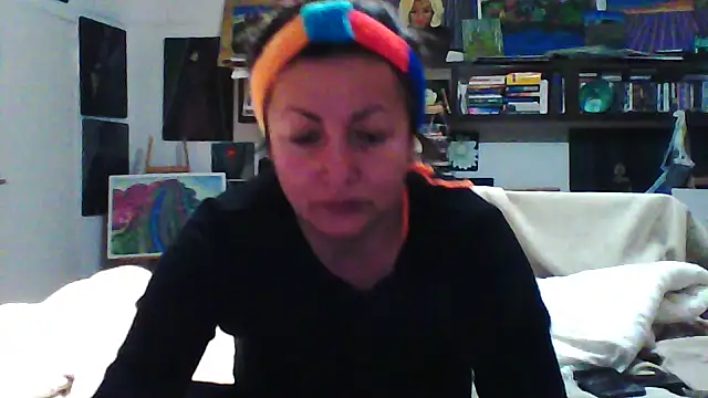 MariaAnaSunshine online show from October 30, 2025, 7:58 pm