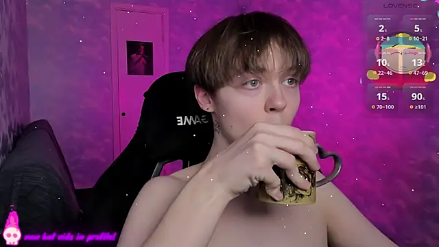 charonbaby1 online show from December 15, 2024, 8:36 pm