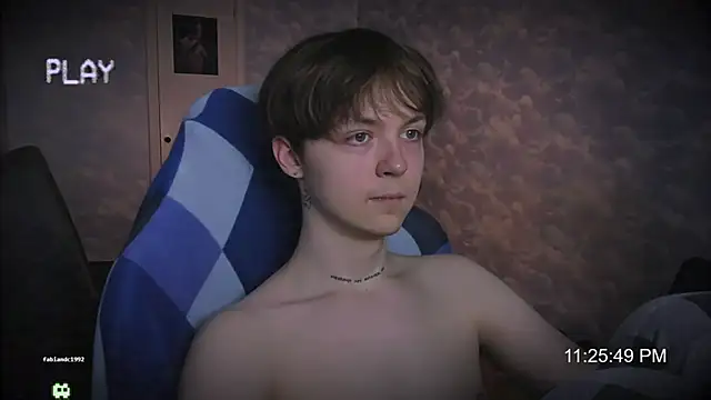 charonbaby1 online show from December 16, 2024, 8:26 pm