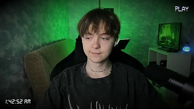 charonbaby1 online show from October 8, 2025, 10:40 pm