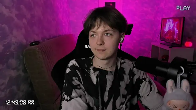 charonbaby1 online show from October 23, 2025, 9:46 pm