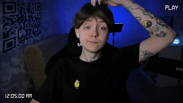 charonbaby1 online show from October 29, 2025, 9:05 pm