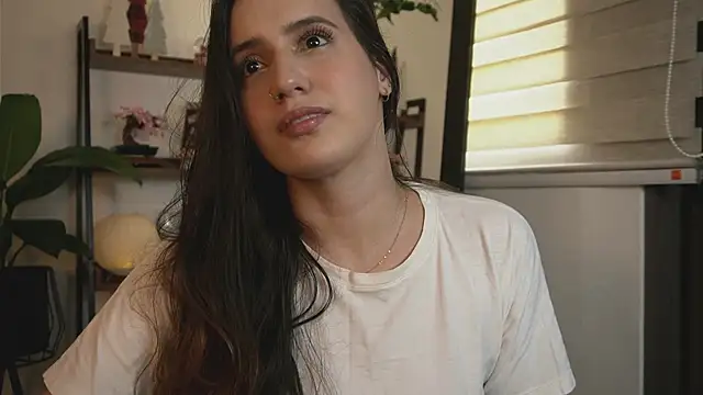 Snapshot of alexajhonsonsof chatting on December 5, 2024, 7:06 pm alexajhonsonsof online show from December 5, 2024, 7:06 pm