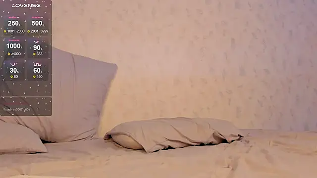 Snapshot of Spliti_moon chatting on March 15, 2025, 6:43 pm Spliti moon online show from March 15, 2025, 6:43 pm