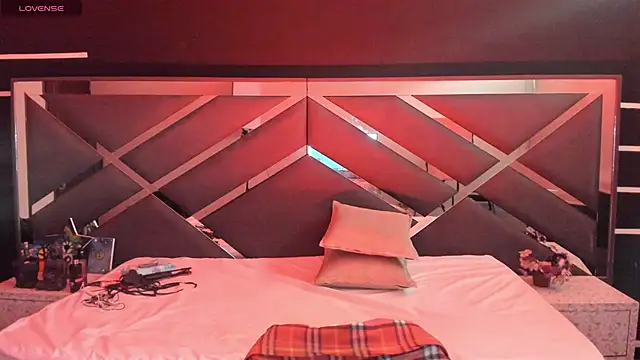 SexyNaf online show from September 12, 2025, 7:36 pm