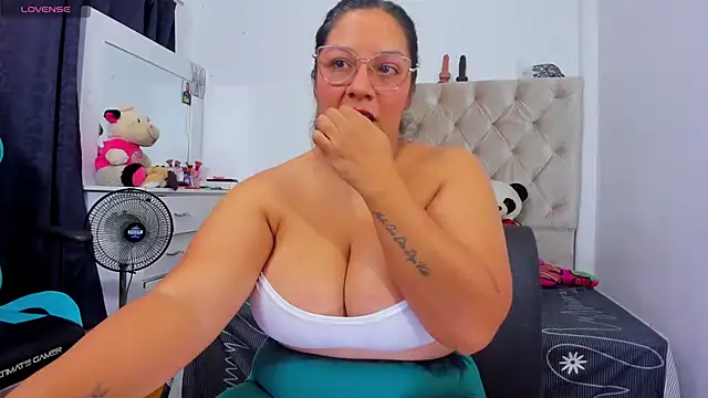 lulu ferrer online show from November 12, 2025, 5:13 pm