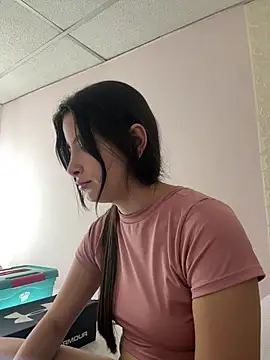 Snapshot of annaharper- chatting on January 19, 2025, 1:00 am annaharper- online show from January 19, 2025, 1:00 am