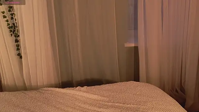 Snapshot of SunnyRisha chatting on October 24, 2025, 5:04 am SunnyRisha online show from October 24, 2025, 5:04 am