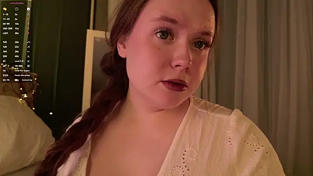 Snapshot of SunnyRisha chatting on November 17, 2025, 5:13 am SunnyRisha online show from November 17, 2025, 5:13 am