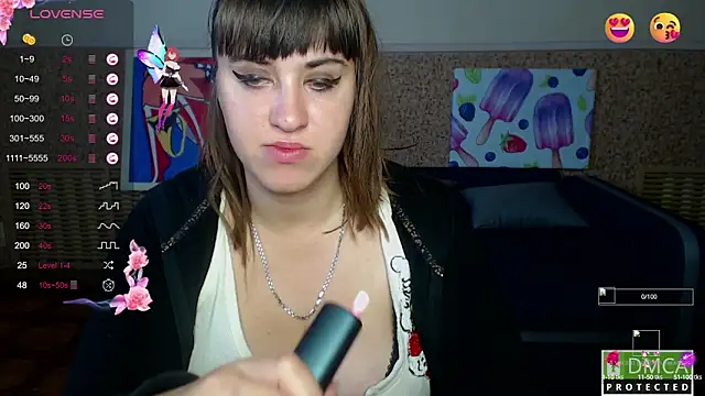 Snapshot of Amali_Ivanna_smit chatting on October 15, 2025, 5:29 am Amali Ivanna smit online show from October 15, 2025, 5:29 am