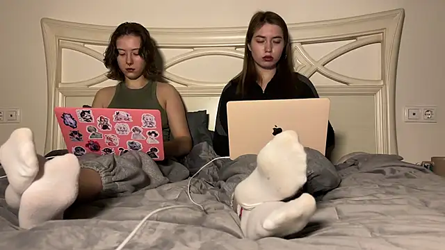 Snapshot of urmissalice chatting on February 11, 2025, 5:29 pm urmissalice online show from February 11, 2025, 5:29 pm