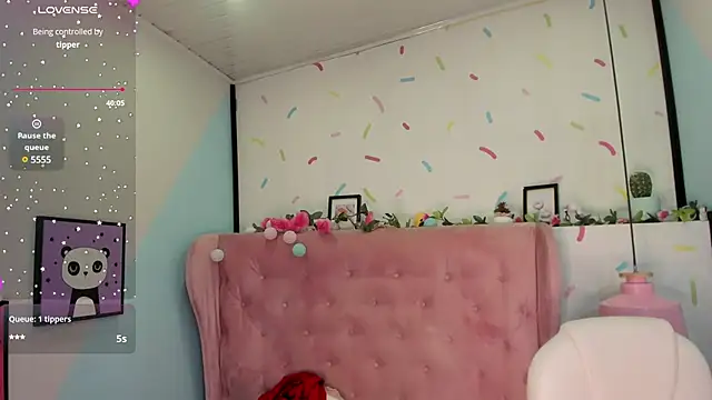 Giovanna oliveira online show from February 5, 2025, 10:41 am