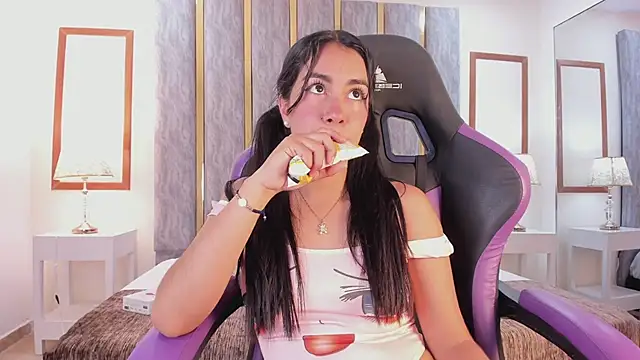 lyzzi smith01 online show from March 12, 2025, 10:39 pm