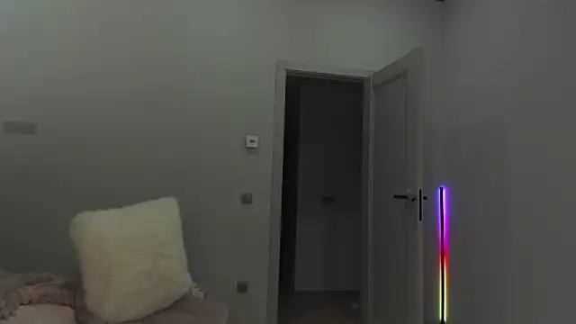  cometoseeme  online show from October 23, 2025, 3:00 pm