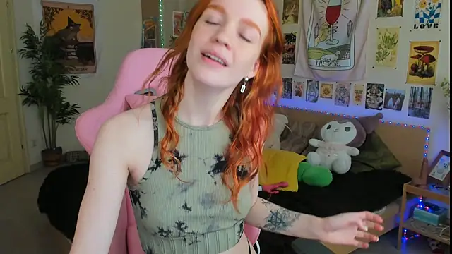 Snapshot of Sunny_Elly chatting on March 22, 2025, 11:42 am Sunny Elly online show from March 22, 2025, 11:42 am