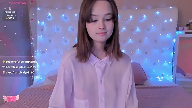 Snapshot of Mary_uw chatting on February 2, 2025, 3:21 am Mary uw online show from February 2, 2025, 3:21 am