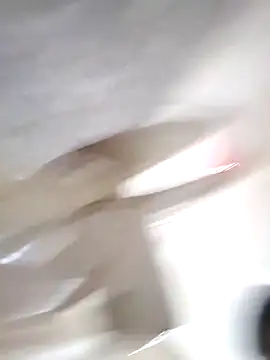 Snapshot of DRHO0017 chatting on October 5, 2025, 1:09 pm DRHO0017 online show from October 5, 2025, 1:09 pm