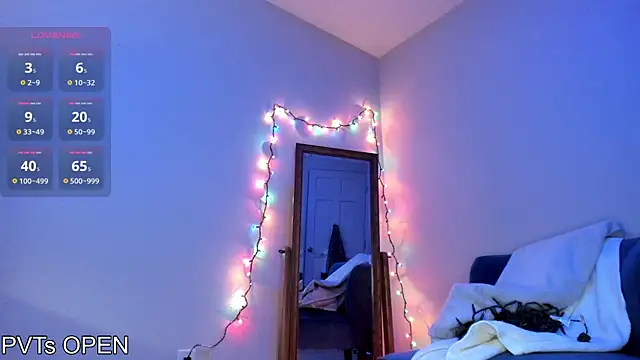 Peaches N Kreme online show from November 29, 2025, 4:37 am