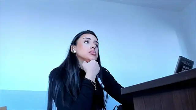 hornyemma   online show from January 8, 2025, 9:00 am